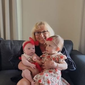 Meet your Posher, Ewa